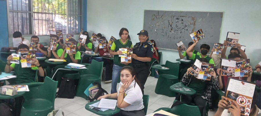 La Policía de Mérida promueve la prevención del delito en escuelas secundarias