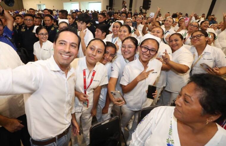 Mauricio Vila acerca nuevos servicios médicos a las familias con la Tarjeta Universal de Salud