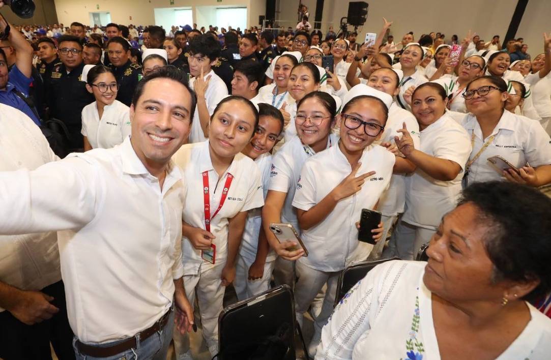 Mauricio Vila acerca nuevos servicios médicos a las familias con la Tarjeta Universal de Salud