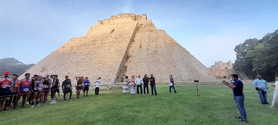 Hazael Gutiérrez Watla gana la tradicional Carrera Uxmal-Muna