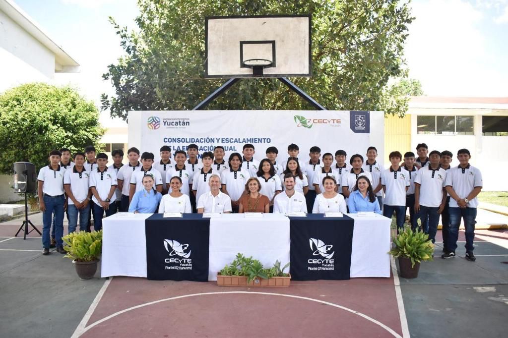 Alumnos del Cecytey se suman al programa de Educación Dual en Yucatán