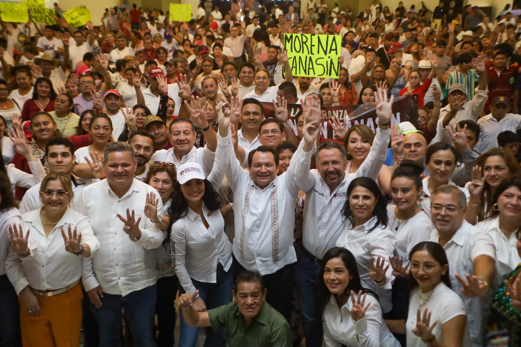 La asociación “Que Siga la Democracia” da su apoyo a «Huacho» Díaz