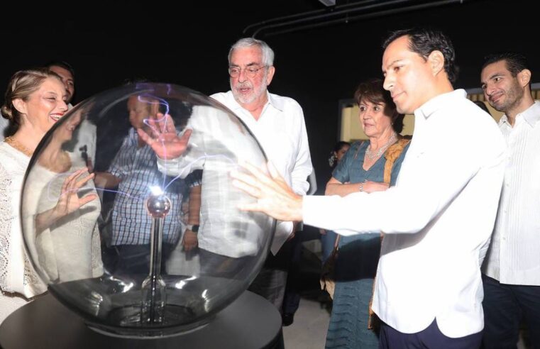 Mauricio Vila y el rector de la UNAM, Enrique Graue, inauguran el nuevo Museo de la Luz en Mérida