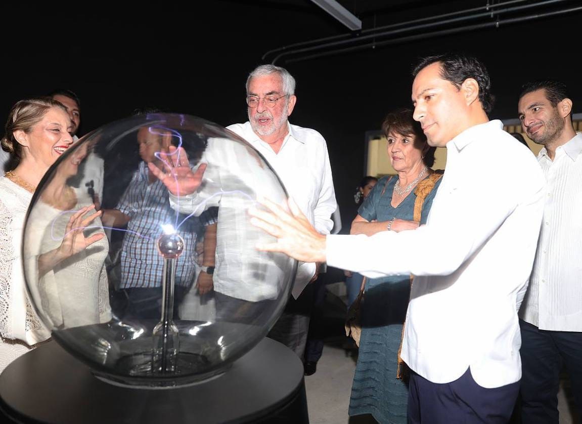 Mauricio Vila y el rector de la UNAM, Enrique Graue, inauguran el nuevo Museo de la Luz en Mérida