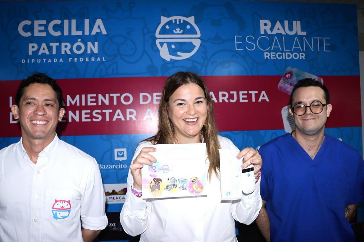 Cecilia Patrón impulsa en equipo el Registro Animal de Mascotas a través de microchips