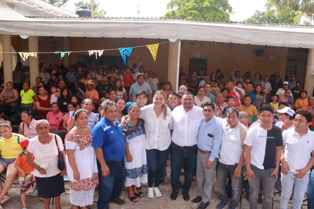 Cecilia Patrón inicia su precampaña con militantes panistas de las comisarías meridanas