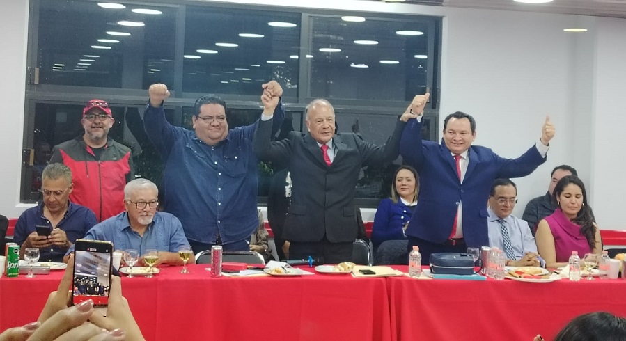 El PT designa a Huacho Díaz Mena como su precandidato a la gubernatura de Yucatán