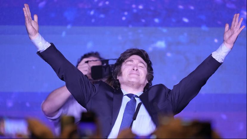 El ultraderechista Javier Milei gana las elecciones presidenciales en Argentina