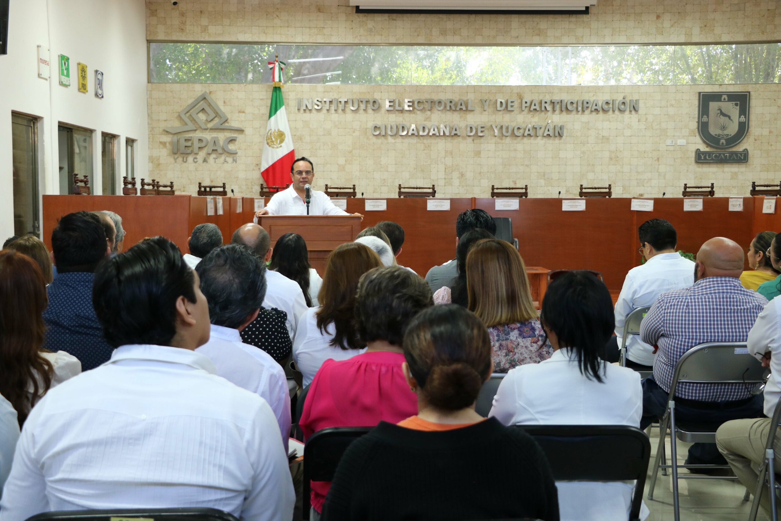 Imparten Conferencia Magistral sobre fiscalización, transparencia y elecciones