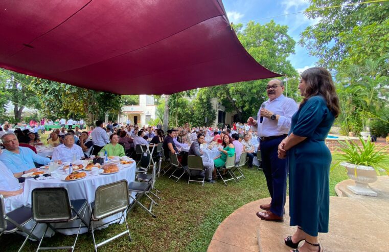 El tradicional «Desayuno de amigos”, de Ramírez Marín, reúne a más de 700 personas