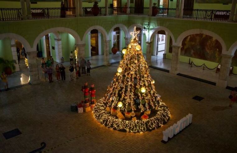 Llega la Navidad a Palacio de Gobierno de Yucatán