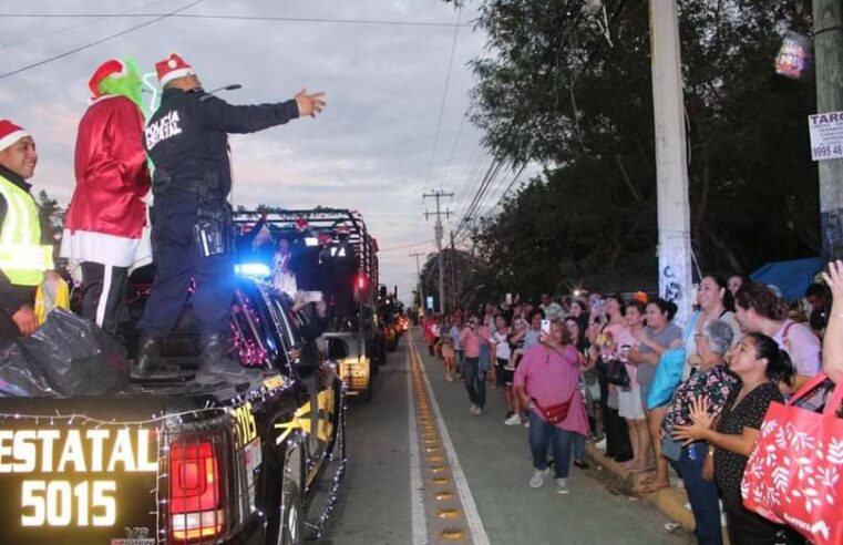 Policías de la SSP comparten la Navidad con habitantes de varias comunidades