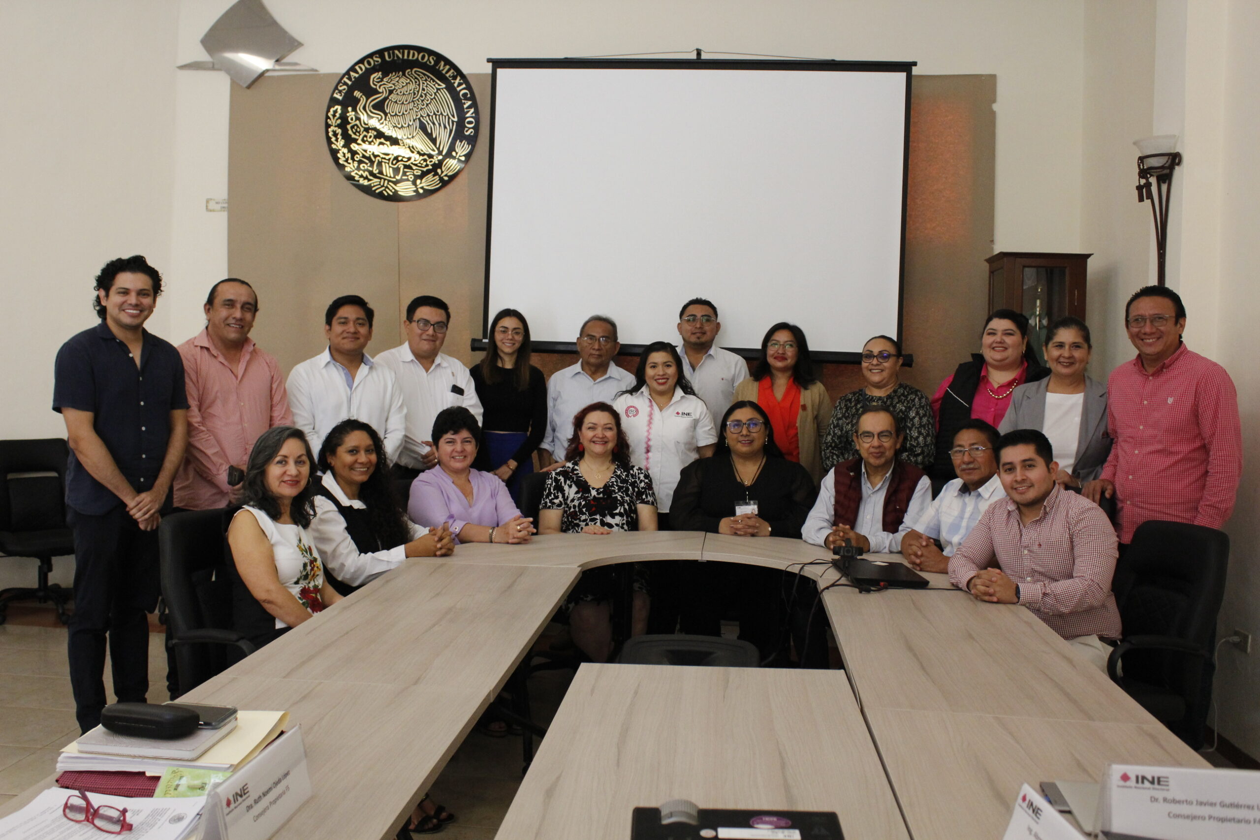 instala INE sus seis Consejos  Distritales en Yucatán