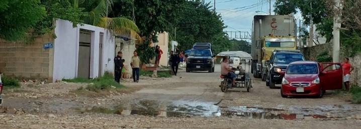 Protestan por un bache y el ayuntamiento de Umán envía la policía a reprimirlos