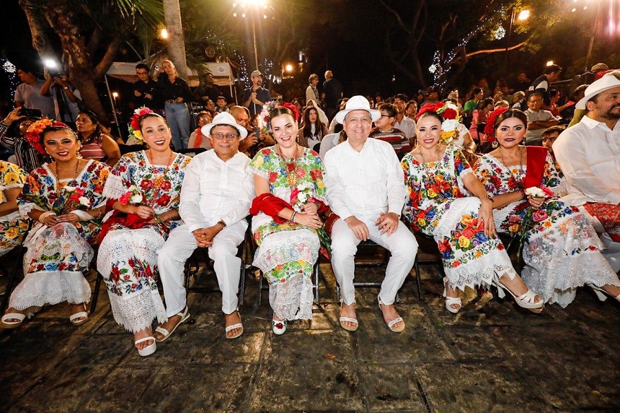 Con la tradicional alborada y mañanitas, comienzan festejos por el 482° Aniversario de Mérida