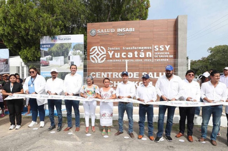 Mauricio Vila Dosal inauguró los Centros de Salud de Chankom y Tinum