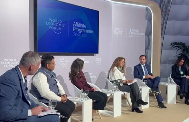 El gobernador Mauricio Vila participa en el Foro Económico Mundial en Davos