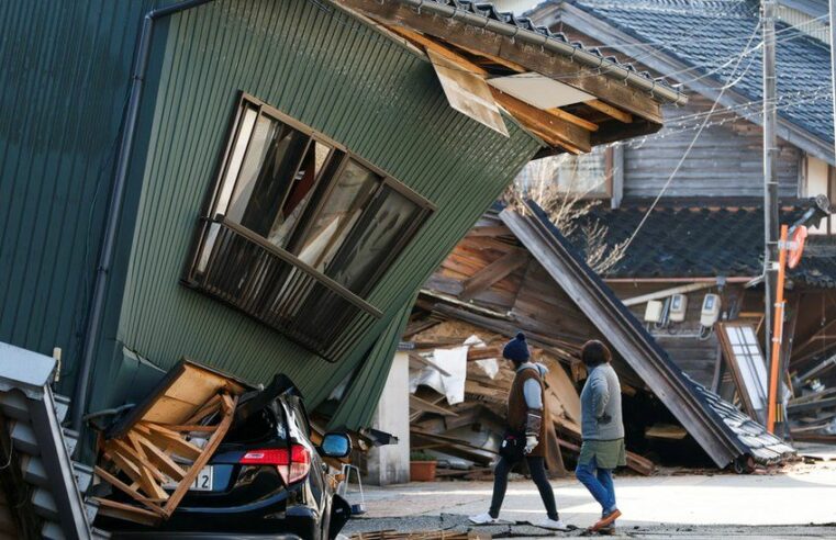 Sismos dejan al menos 48 muertos y devastación en la costa oeste de Japón