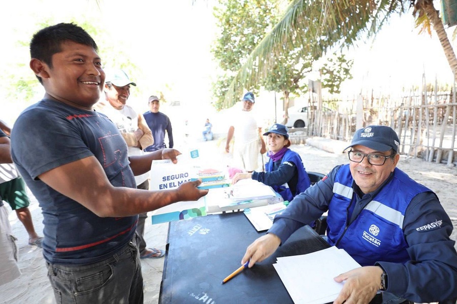 Comienza entrega de apoyos por la Veda del Mero a pescadores yucatecos