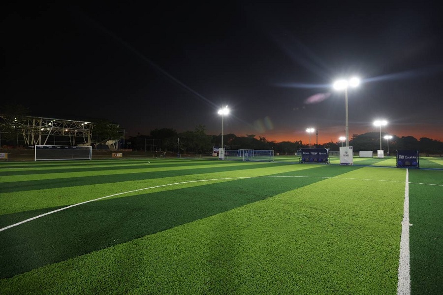 Mauricio Vila entrega las renovadas canchas de futbol del Kukulcán