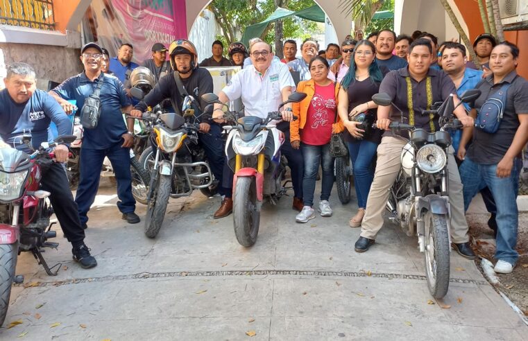 ¡Súbete a mi moto!… Ramírez Marín ofrece apoyar a «deliverys» yucatrcos