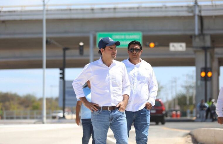 Mauricio Vila supervisa el funcionamiento de la glorieta de la salida a Los Héroes