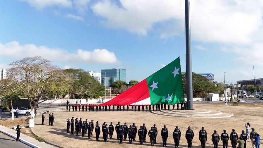 La bandera de Yucatán vuelve a ondear como símbolo de identidad