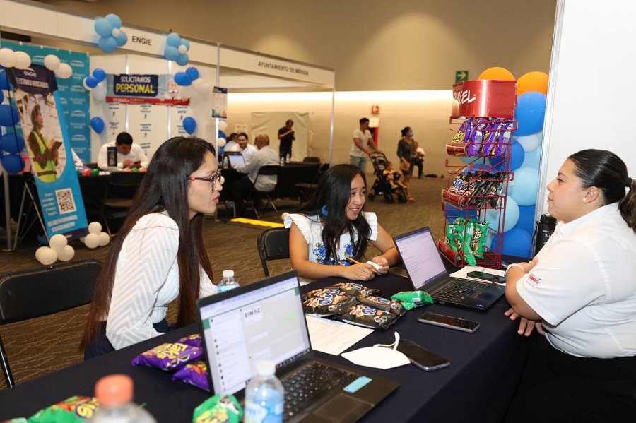 Ofrecen más de 500 vacantes laborales en Feria  de Empleo orientada a la Mujer