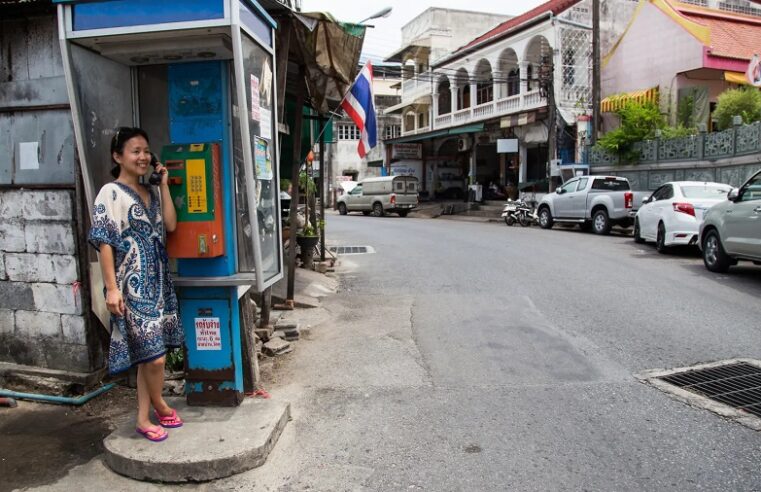 Por robar una bandera, detienen a un español en una isla de Tailandia