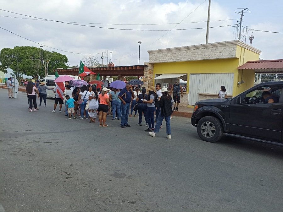 Primero Seyé, ahora en Homún dejan campañeando solo a Julián Zacarías, falso candidato maya