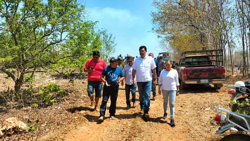 Agricultores de Akil hacen equipo con Memo Canul  por un campo más productivo