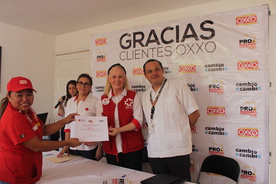 Redondeo Clientes Oxxo, reúne más de medio millón de pesos para la Cruz Roja en Valladolid