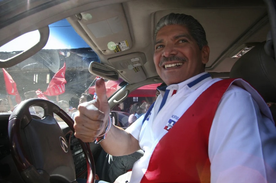 Dan 13 años de prisión a excandidato y diputado salvadoreño por negociar con pandillas