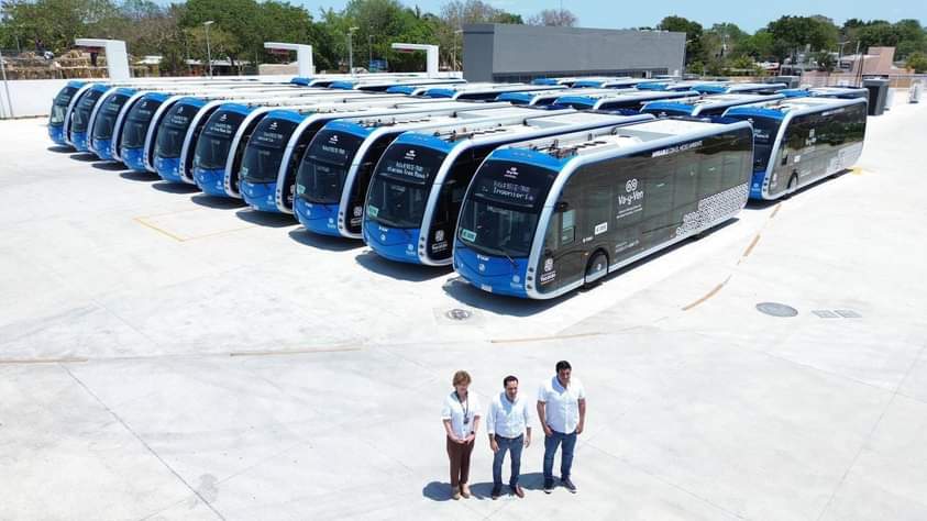 Antes de irse, Vila supervisa las unidades del Ie-Tram, uno de sus proyectos insignia