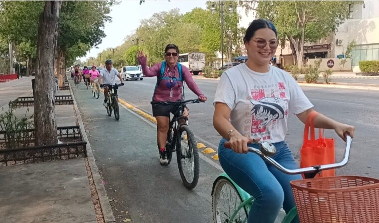 INE y Cicloturixes, juntos en «Rodada por la Democracia»