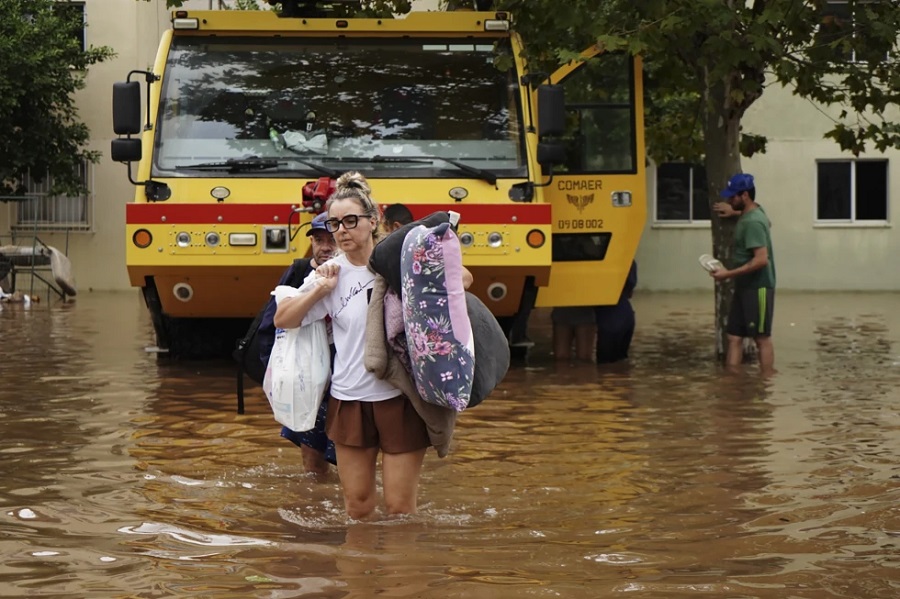 Brasil: 75 muertos y 103 desaparecidos por las inundaciones
