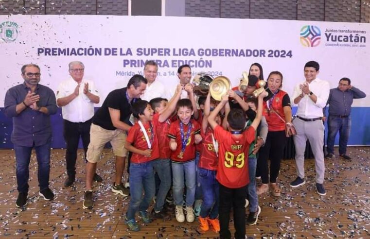 Mauricio Vila premia a ganadores de la Súper Liga Gobernador 