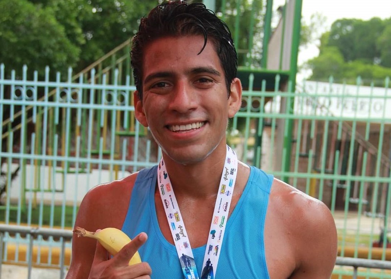 Jourdain Mendieta gana la Carrera Canaco del Día del Padre