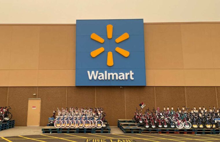 Multan a Walmart México por pedir ticket de compra