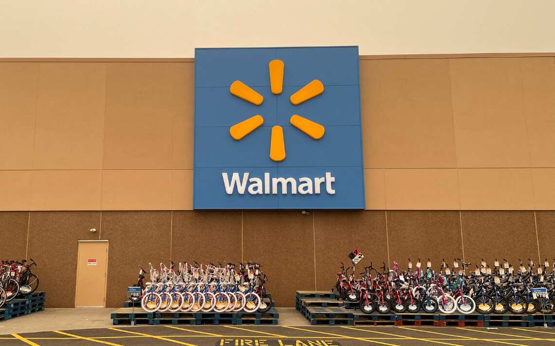 Multan a Walmart México por pedir ticket de compra