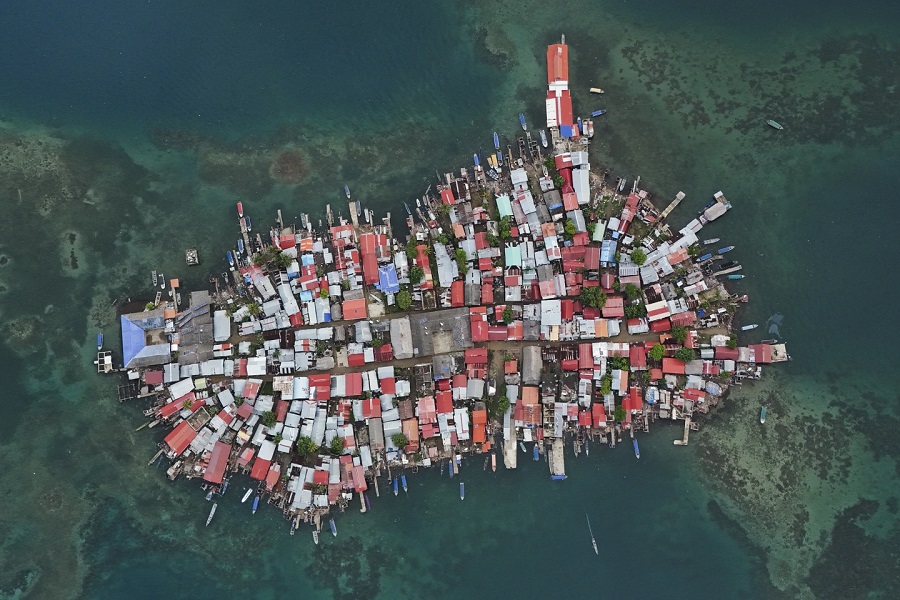 El cambio climático obliga a residentes de una isla del Caribe panameño a mudarse