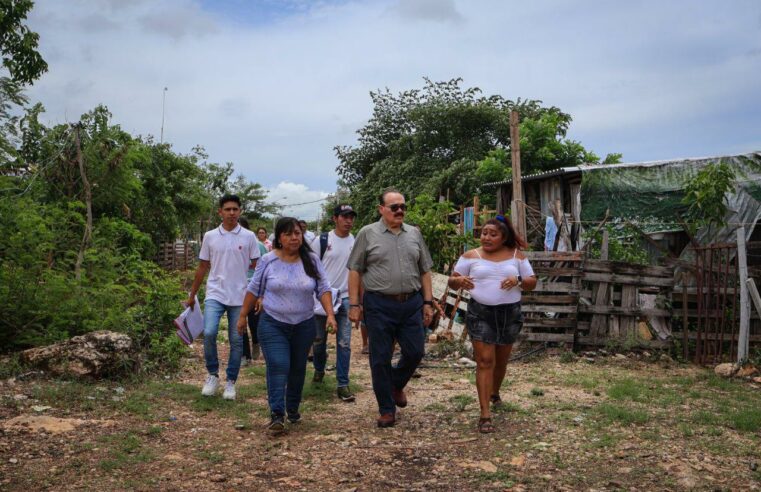 Ramírez Marín inicia visita de agradecimiento y dona lonas electorales a familias pobres