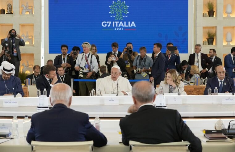 Francisco, el primer papa en asistir a una cumbre del G7; advierte sobre peligros de la IA