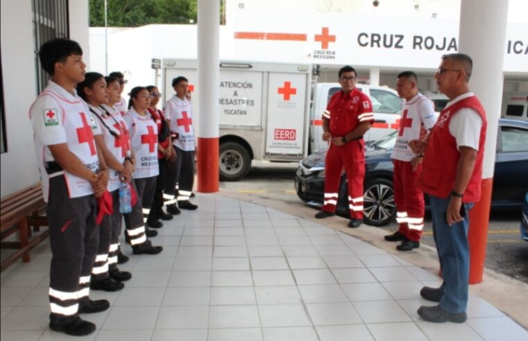 Voluntarios de Cruz Roja  presente en delegaciones locales en apoyo a la población.