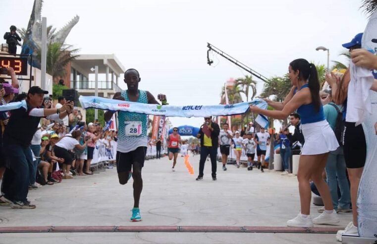 El keniano Ndege Stephen gana el Maratón de la Marina 2024