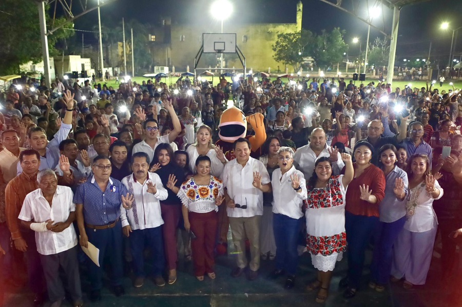 Agradece Huacho el respaldo y entrega de Chikindzonot y Tixcacalcupul