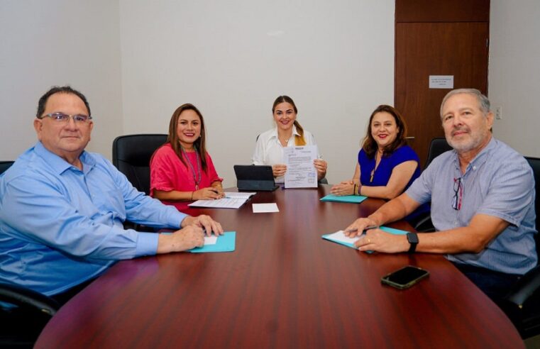 Cecilia Patrón presenta un equipo de transición ciudadano y paritario en Mérida