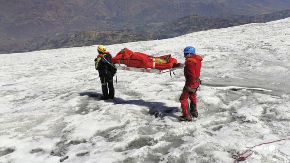 Hallan en la cumbre más alta de Perú la momia de un alpinista desaparecido hace 22 años