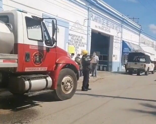 Fuga de amoniaco de la planta de hielo Motul causó perjuicios a vecinos de la zona.