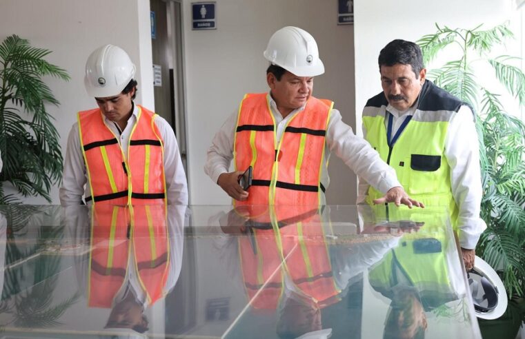 El Gobernador electo de Yucatán visita el Puerto de Altura en Progreso